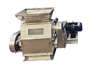 尿素粉碎機(jī)(jī)